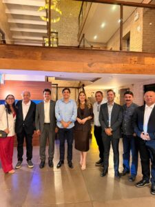 EM BRASÍLIA, MARCONI SANTANA PARTICIPA DE JANTAR DA AMUPE E REFORÇA SINTONIA COM LIDERANÇAS ESTADUAIS E NACIONAIS